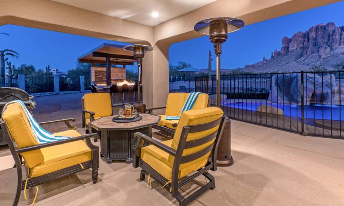 Apache Junction House | Apache Junction: LUX, Pool, Spa, TVs ALL BRs, Fire Pit, AMAZING MT VIEWS, Studio, 5 Bikes