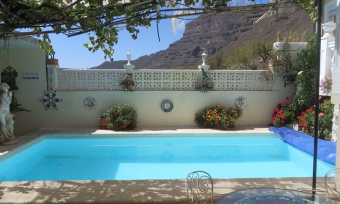 La Solana Apartment | Apartment Finca Cortez with pool, in a wonderfully quiet mountain location