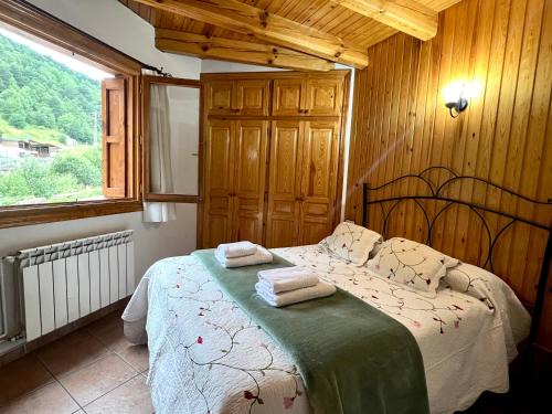 Espot Apartment | Apartament Àtic d'Espot - L'Amfitriona