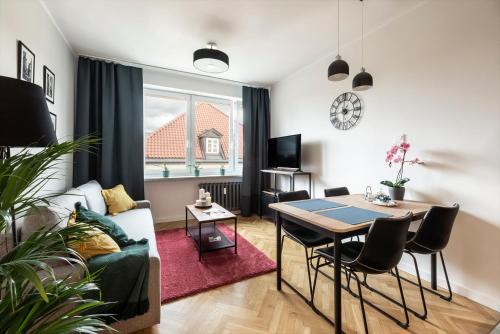 Muranow Apartment | Apartament Ogród Krasińskich