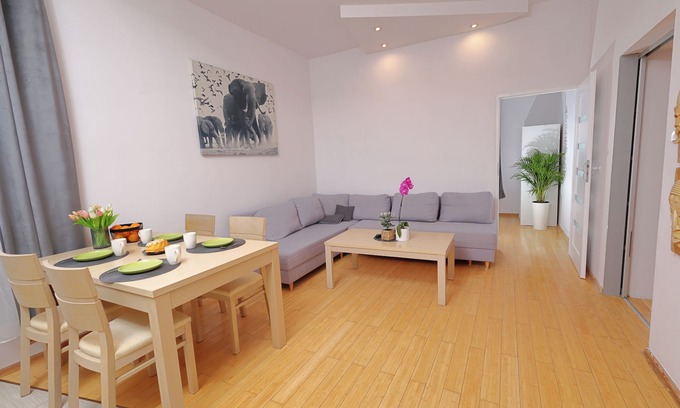 Opole Apartment | Apartament Słoneczny 5 (VAT invoice) with parking