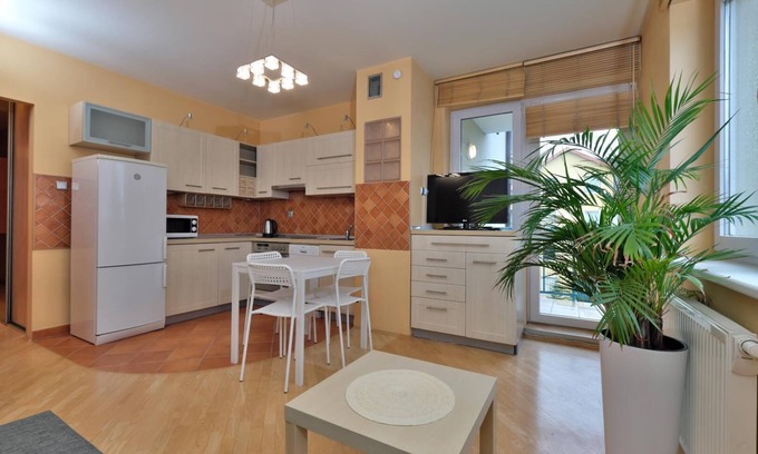 Opole Apartment | Apartament Słoneczny 6 (VAT invoice) with parking