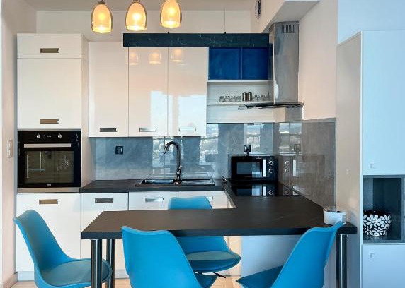 Witomino Apartment | Apartament z widokiem na panoramę Gdyni w Modern Tower ATAL