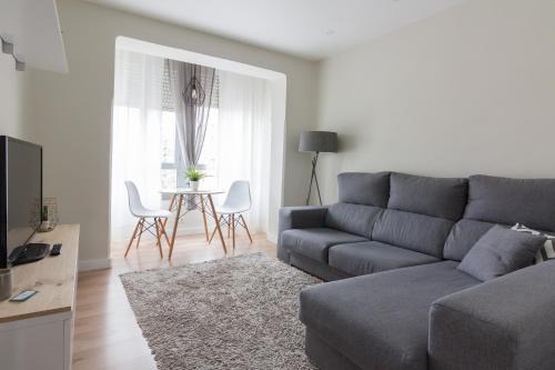 Logrono City Centre Apartment | Apartamento Avenida de Colón con Aire Acondicionado
