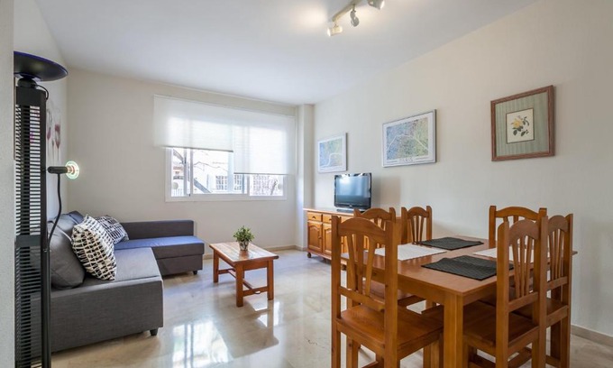 San Bernardo Apartment | Apartamento cerca del Alcázar con garaje privado