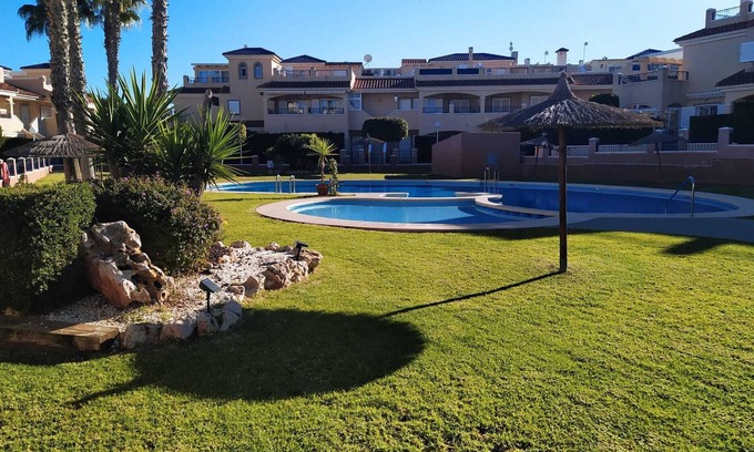 Pilar de la Horadada Apartment | Apartamento en Mil Palmeras Ref. 052