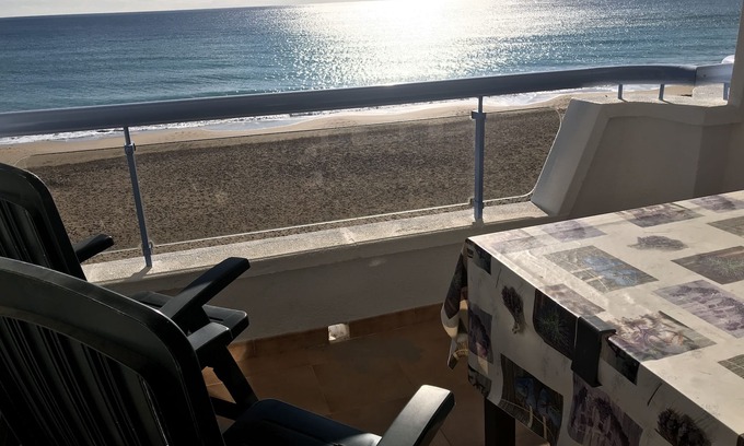 Sant Salvador Apartment | Apartamento Frente al mar