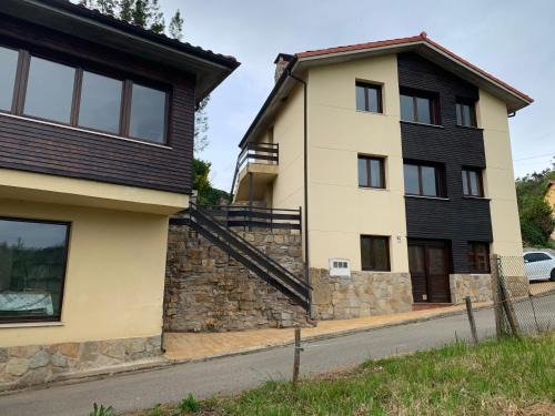 Allence Apartment | Apartamentos La Peral