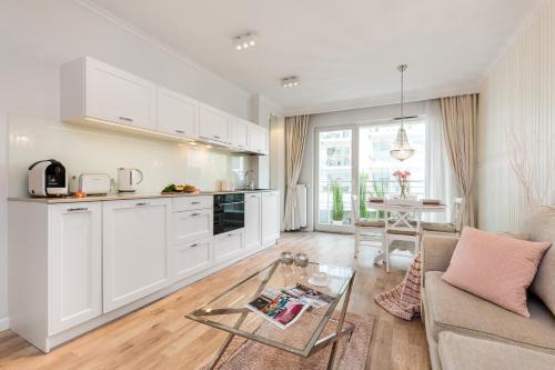 Srodmiescie Apartment | Apartamenty Black&White - Silver House