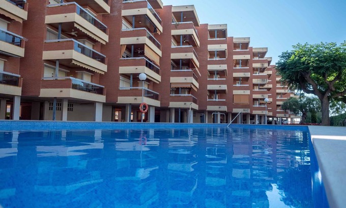 Vilafortuny Condo | Apartement with air conditioning and outdoor pool