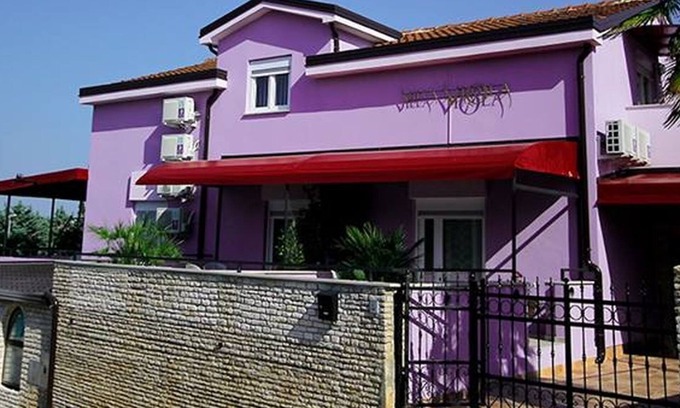 Pjescana Uvala Apartment | ApartHotel Viola