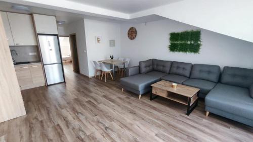 Kysucke Nove Mesto Apartment | Apartmán Pivovarská 5 - 7 minutes from Schaeffler, Private Parking, Self Check-In, Business, Travellers