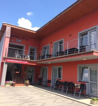 Cierny Balog Apartment | APARTMÁNOVÝ DOM U IVKY Bešeňová štúdiá