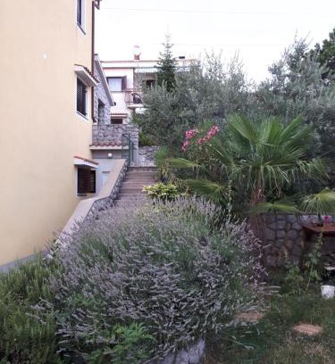 Bezjaki Apartment | APARTMAN ROSEMARY