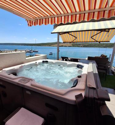 Municipality of Posedarje Apartment | Apartmani More Luxury apartment with whirpool and terace 50 m2