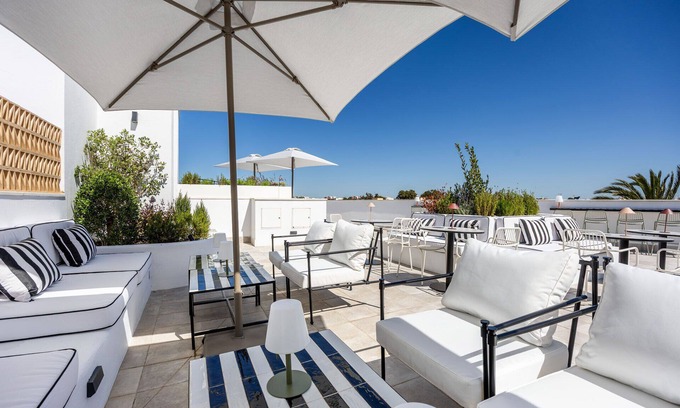 Chiclana de la Frontera Apartment | Apartment 'Balcón y Vistas Río 3' with Balcony, Wi-Fi and Air Conditioning