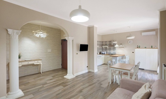 Castellammare di Stabia Apartment | Apartment 'Sunset' with Wi-Fi and Air Conditioning