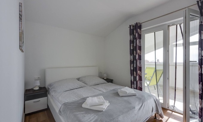 Stranici kod Nove Vasi Apartment | Apartments Jelena/Apartment No.4 with Balcony