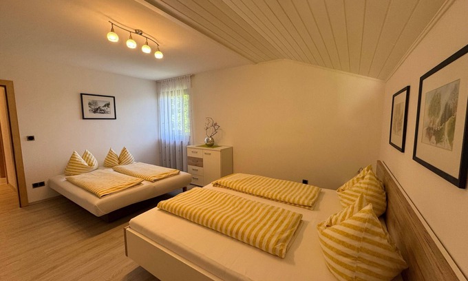 San Pancrazio Apartment | Apartment 'Eschenleit -grün' with Mountain View, Balcony and Wi-Fi