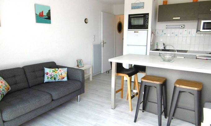 Sarzeau Apartment | Apartment 2 rooms 2 to 4 people 500 m from the beach WIFI