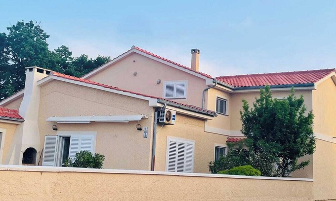 Nevidane Apartment | Apartment 4 m from the sea