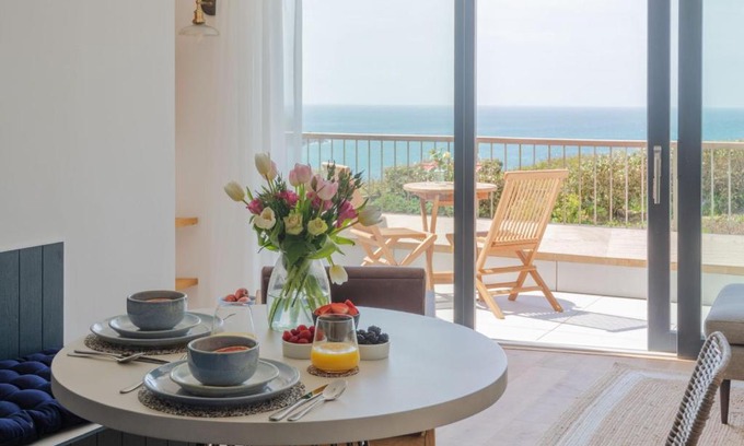 Hope-Cove House | Apartment 8, Forest Cove