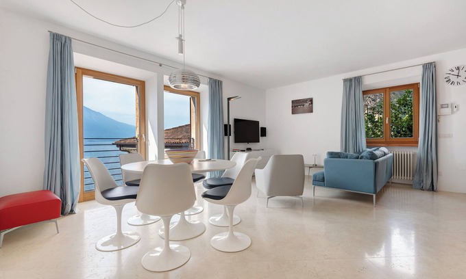 Limone sul Garda Apartment | Apartment 'Agape' with Lake View, Wi-Fi and Air Conditioning