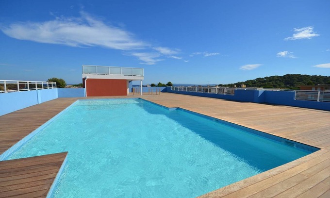 La Faviere Apartment | APARTMENT AIR CONDITIONING SWIMMING POOL ON THE ROOF