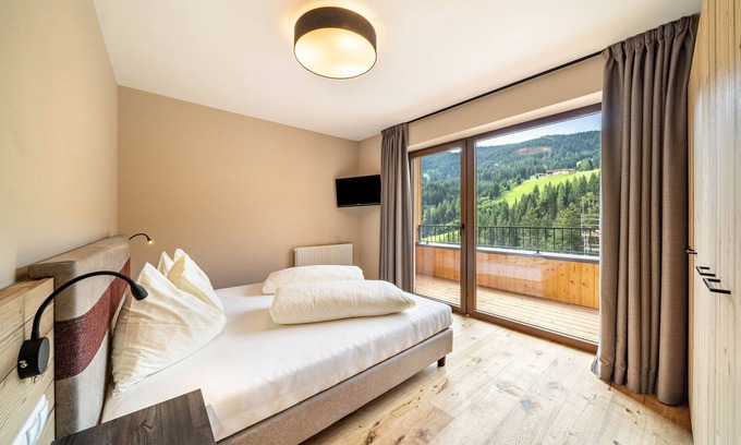 Racines Apartment | Apartment 'Alpenspitz Jaufen' with Mountain View, Shared Garden & Wi-Fi
