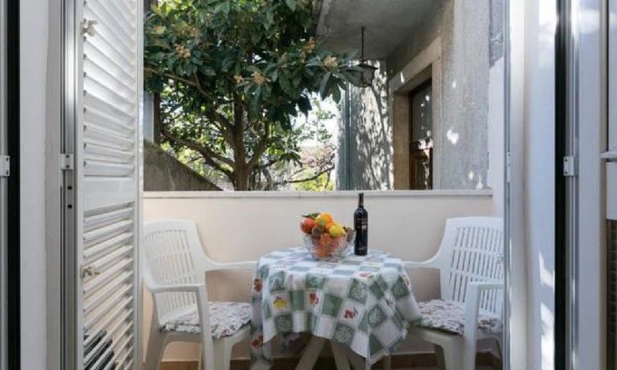 Gruz Apartment | Apartment Anita (Gruž) - One-Bedroom Apartment with Balcony