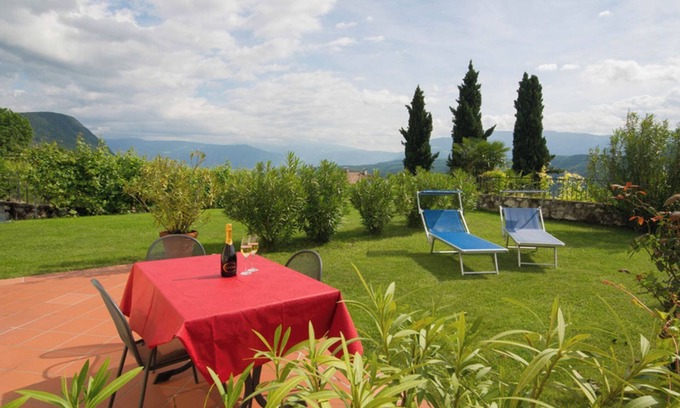 Caldaro Sulla Strada del Vino Apartment | Apartment 'Aurora' with Mountain View, Private Terrace and Wi-Fi