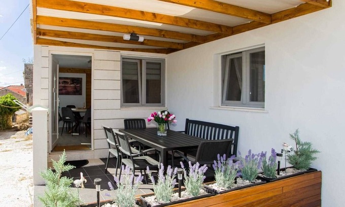 Metohija Apartment | Apartment Badia with free parking