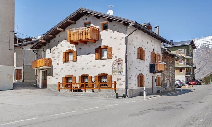 Trepalle Apartment | Apartment 'Bait Di Farina' with Mountain View and Wi-Fi