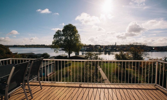 Muritz Apartment | Apartment 'Blanck 1' with Lake View, Private Terrace and Wi-Fi