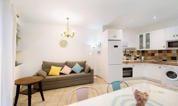 Rota Apartment | Apartment 'Casa Olga' with Shared Terrace and Wi-Fi