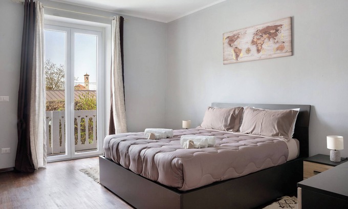 Dogliani Apartment | Apartment 'Casa Vacanze Nada' with Private Terrace, Wi-Fi and Air Conditioning