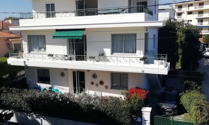 Cap-d'Antibes Apartment | Apartment charm to Cape from Antibes