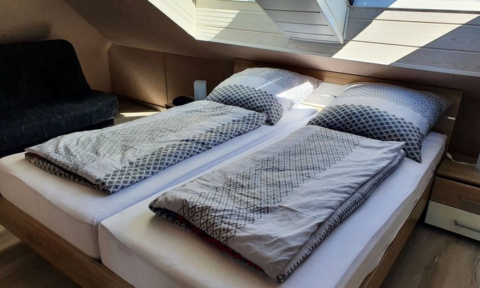 Horumersiel Apartment | Apartment 'Rödel' with Shared Terrace, Private Garden and Wi-Fi