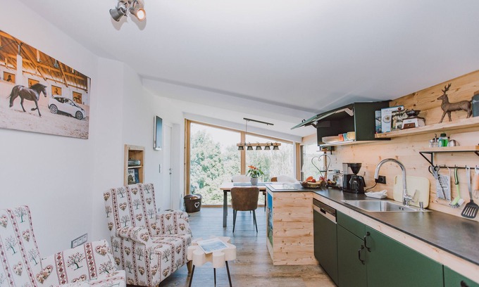 Germaringen Apartment | Apartment 'Deer' with Shared Garden, Wi-Fi and Air Conditioning