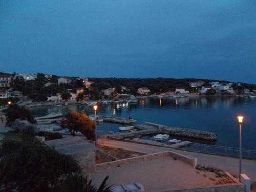 Jakisnica Apartment | Apartment Dora 1 Jakišnica