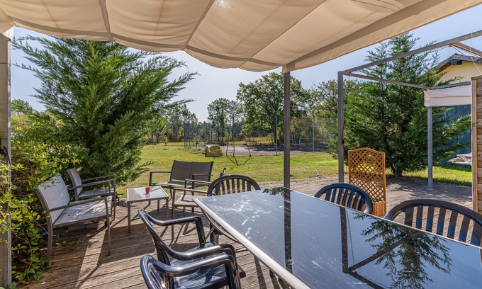 Naujac-Sur-Mer Apartment | Apartment 'Duplex En Residence Tennis Piscine' with Shared Pool, Private Terrace and Wi-Fi