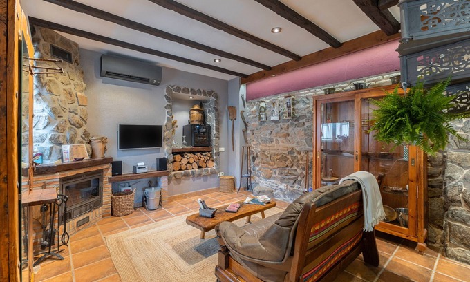 Marjaliza Apartment | Apartment 'El Rincon De San Jose' with Mountain View, Wi-Fi and Air Conditioning