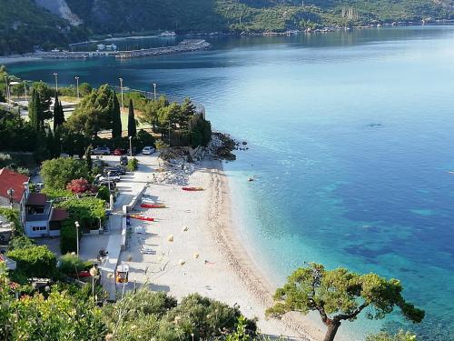 Plat Apartment | APARTMENT ELI - SEA VIEW