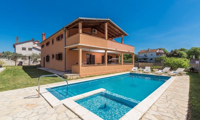 Loborika Apartment | Apartment Emanuela with Private Pool