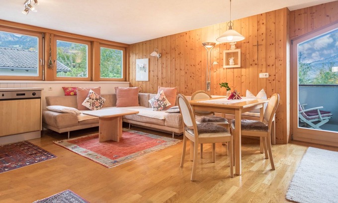 Grossdorf Apartment | Apartment 'Försterhaus Wohnung Dachgeschoss' with Mountain View, Shared Garden and Wi-Fi