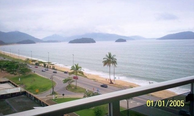 Caraguatatuba Apartment | Apartment facing the sea with beautiful view