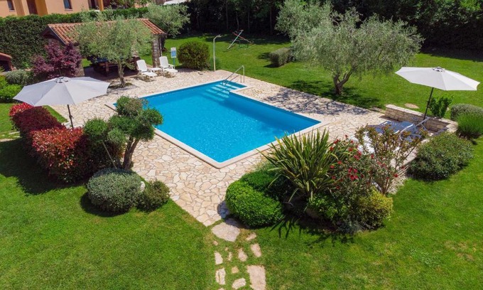 Gedici Apartment | Apartment Fiore-2 by Interhome