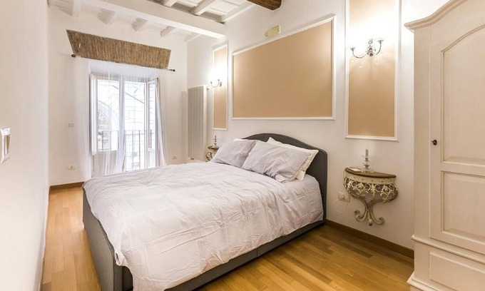 Rione XIV Borgo Apartment | Apartment FLAVIO 4 SLEEPS 80SQM