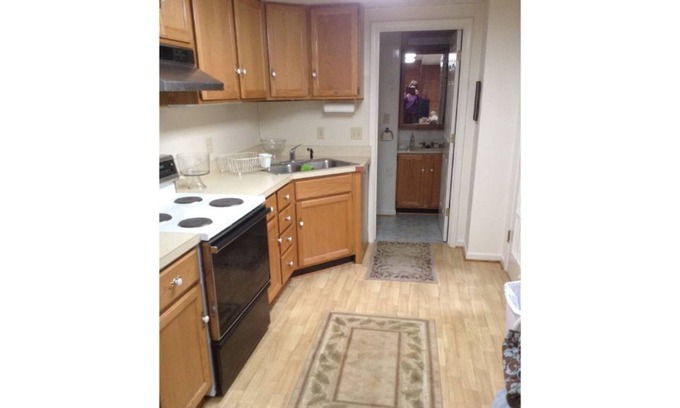 Orange Apartment | Apartment for your own use on a horse farm surrounded by open land