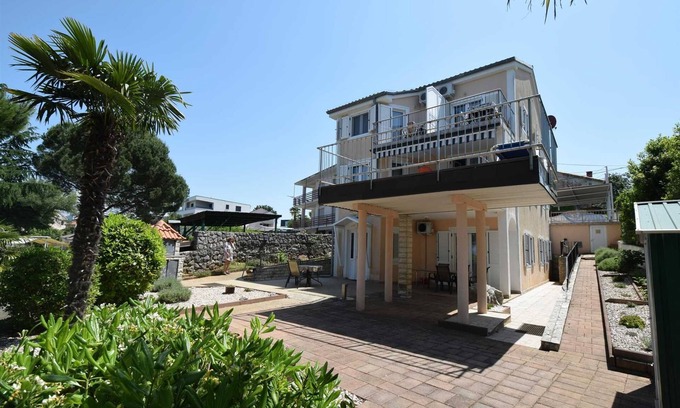 Vantacici Apartment | Apartment Frane 3 with Seaview